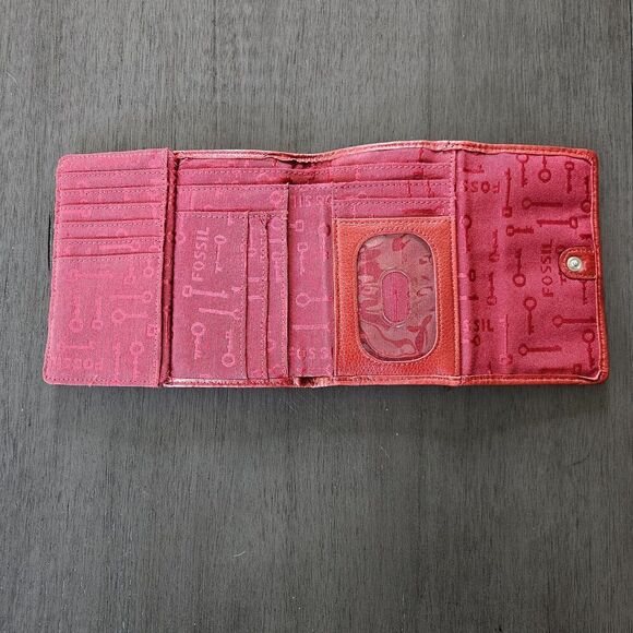 Fossil Soft Red Leather Tri-fold Wallet Silver Hardware Pebbled Coin - Picture 4 of 8